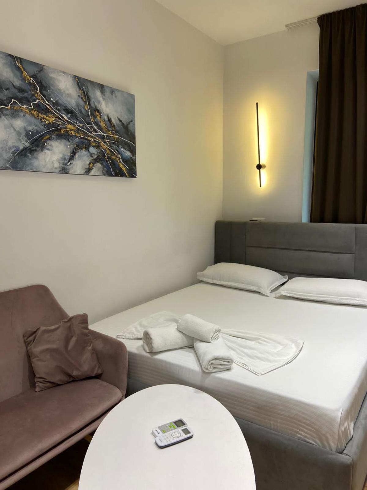 Luxury Apartments Blloku Tirana Esterno foto