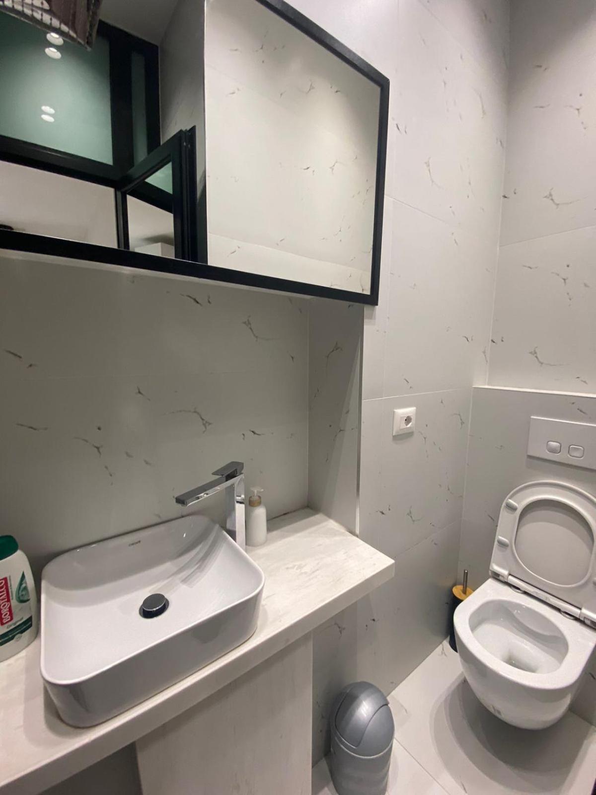 Luxury Apartments Blloku Tirana Esterno foto