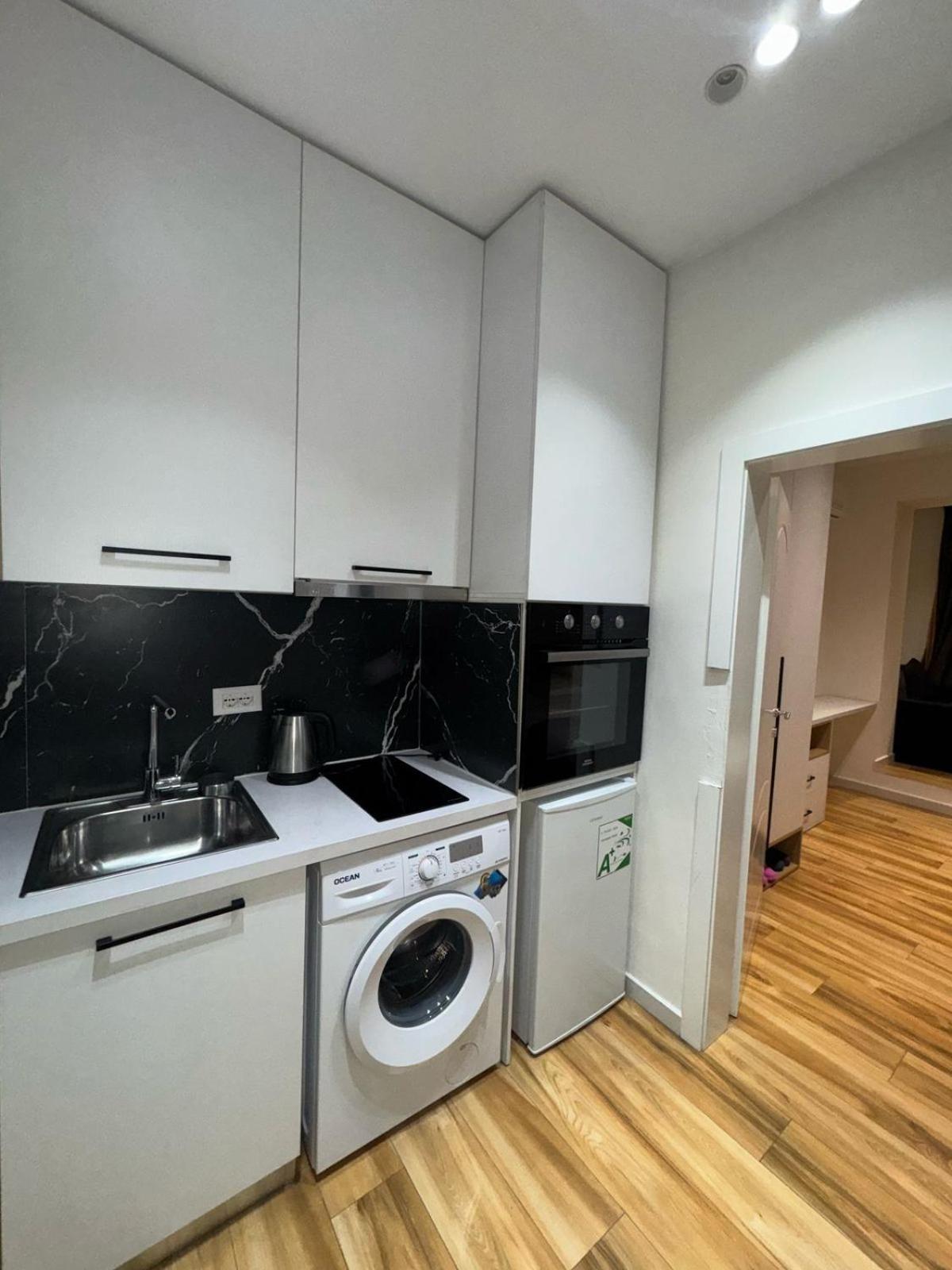 Luxury Apartments Blloku Tirana Esterno foto